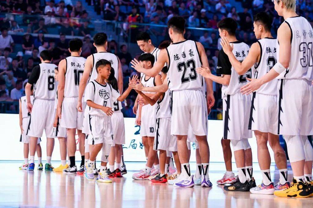 国寿同行！篮球少年圆梦之旅