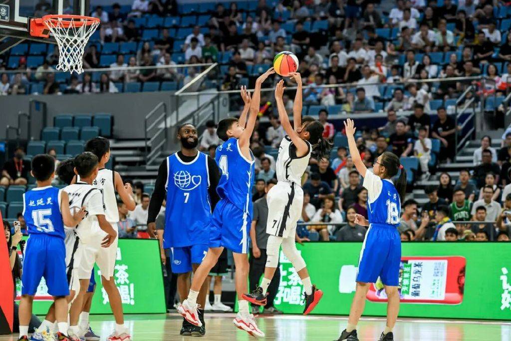 国寿同行！篮球少年圆梦之旅