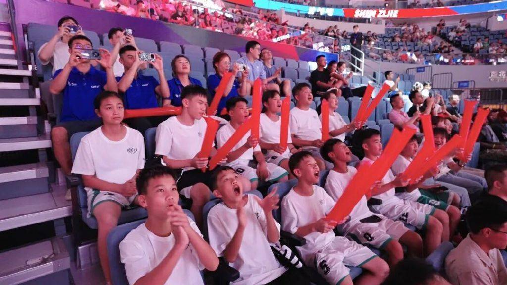 国寿同行！篮球少年圆梦之旅