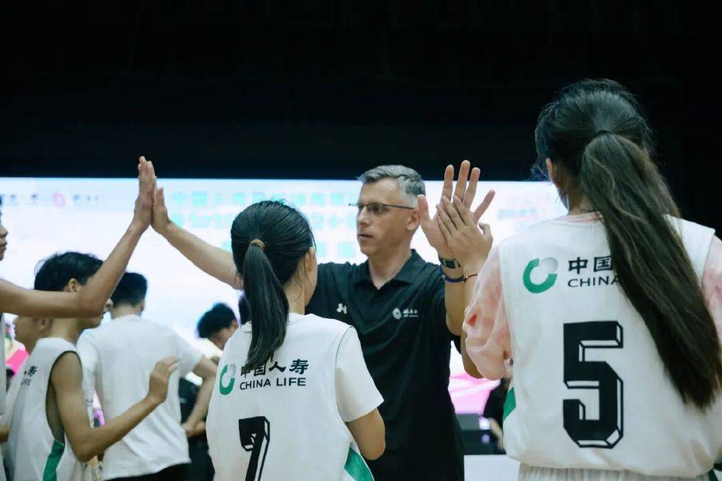 国寿同行！篮球少年圆梦之旅