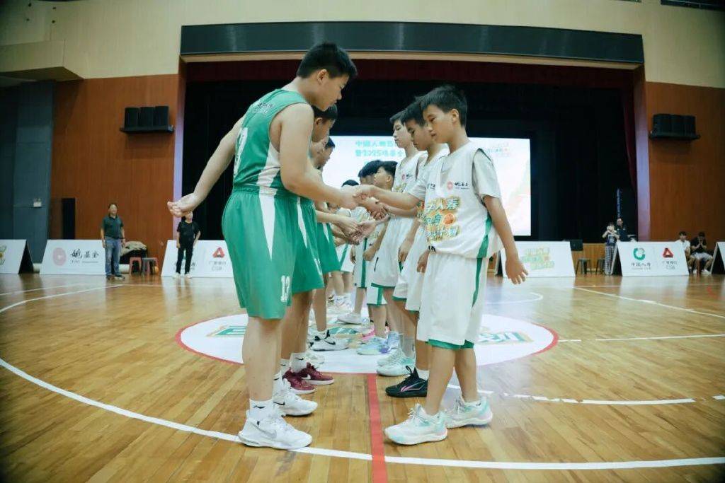 国寿同行！篮球少年圆梦之旅