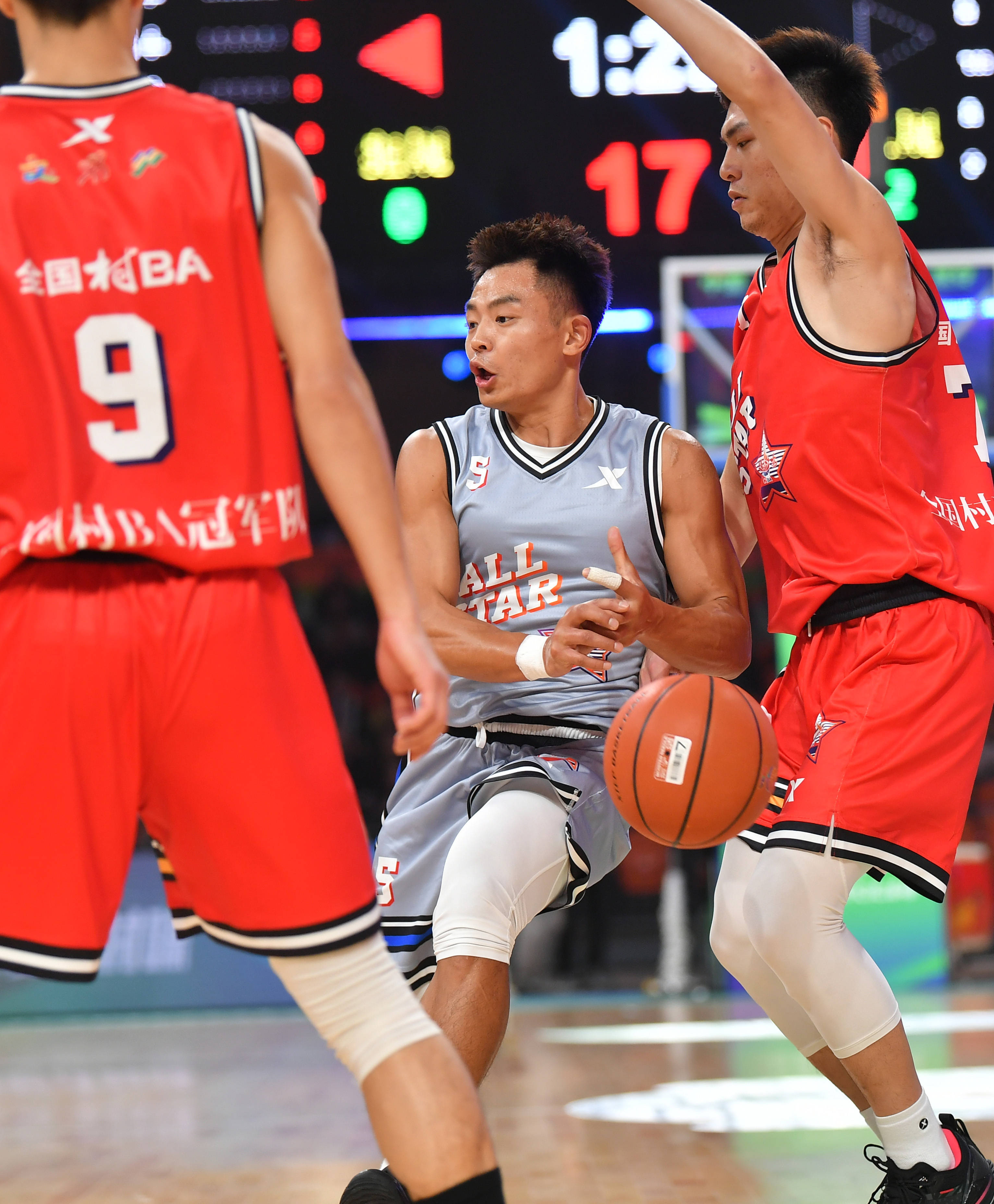 (体育)中国文明乡风大会“村BA”群众体育交流活动在陕西延安举办