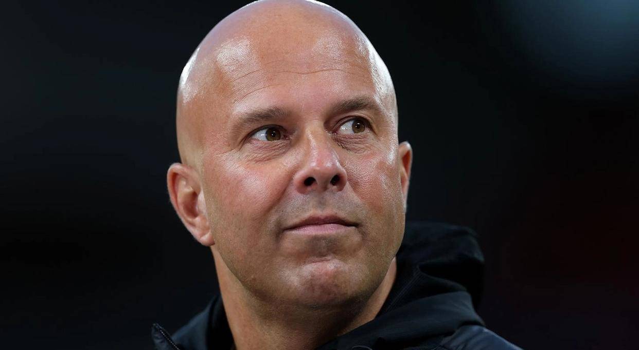 联赛杯狂欢夜！曼城阿森纳切尔西携手晋级，利物浦热刺爆冷被淘汰