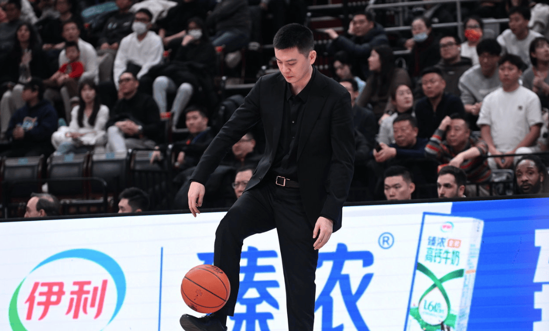 杨鸣盛赞广东独一档!杜锋巧妙回应:杨导是CBA+全运冠军教练