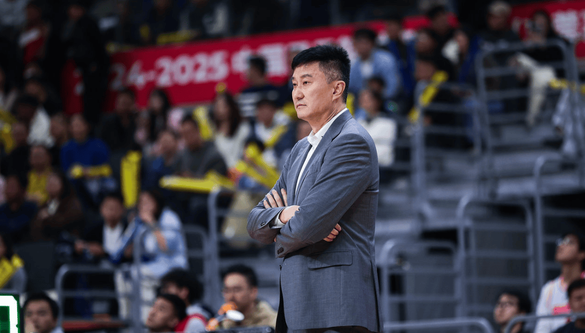 杨鸣盛赞广东独一档!杜锋巧妙回应:杨导是CBA+全运冠军教练