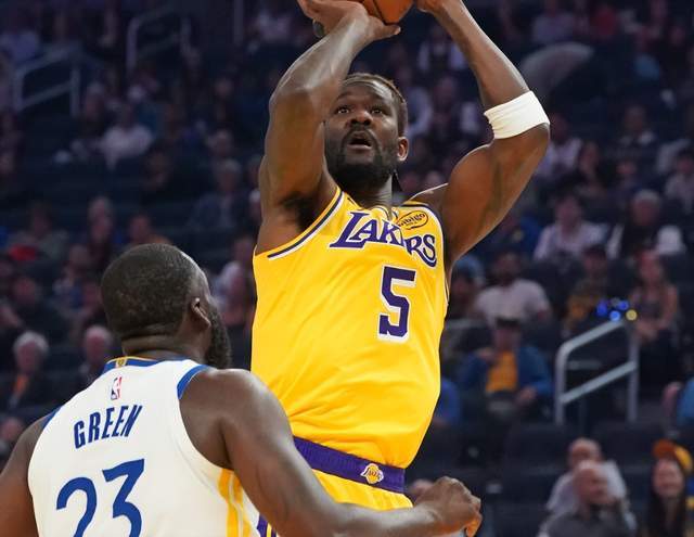 在揭幕战惨败金州勇士后,湖人或考虑拿下篮网32+22怪兽中锋