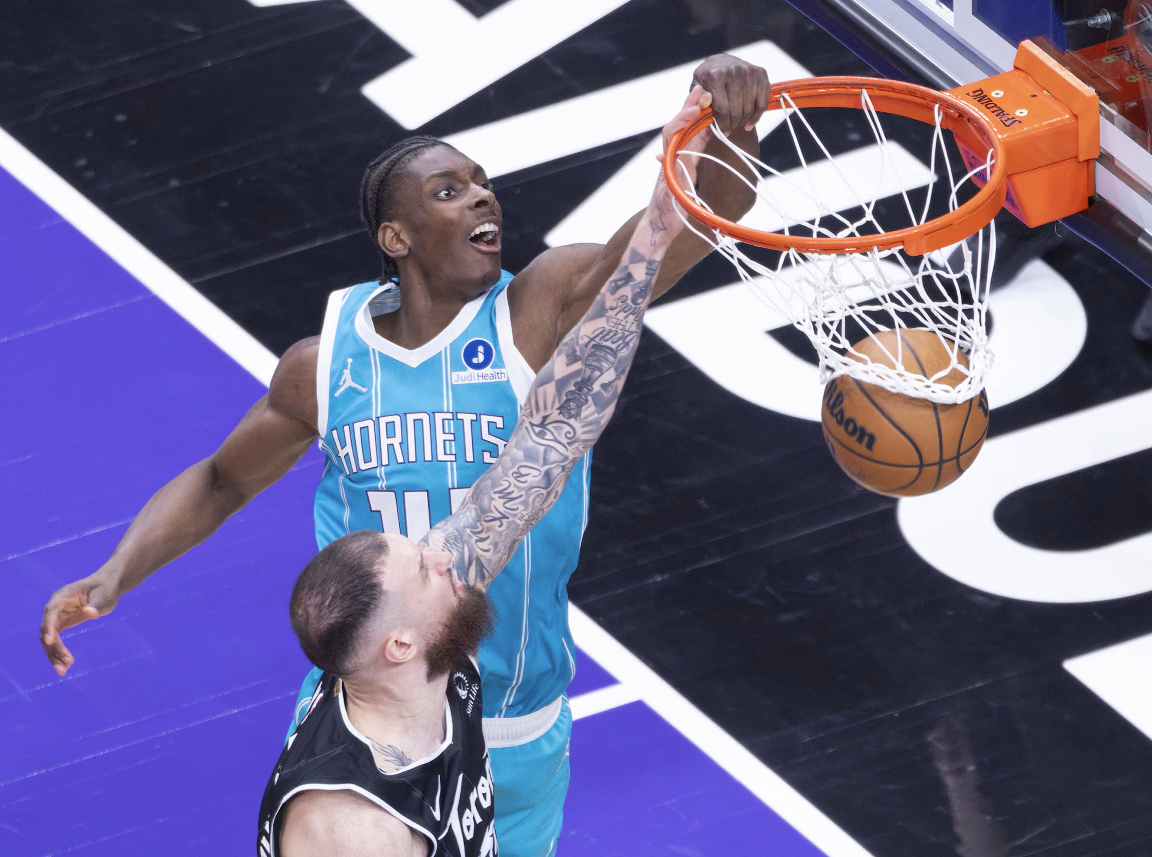 （体育）篮球——NBA常规赛：猛龙胜黄蜂